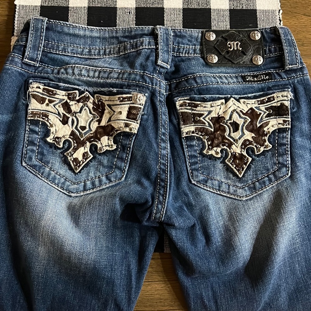 Miss Me signature boot cut size 26